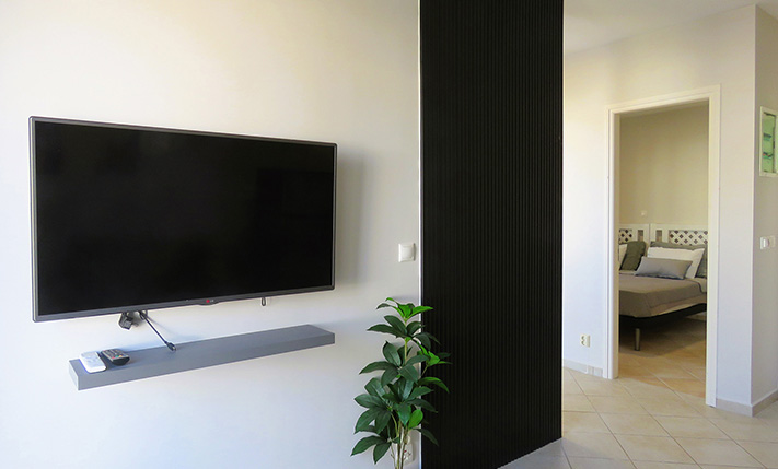 A PERFECT HOLIDAY CHOICE WITH A SHARED POOL