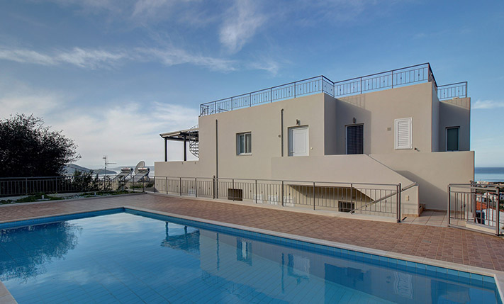 A PERFECT HOLIDAY CHOICE WITH A SHARED POOL