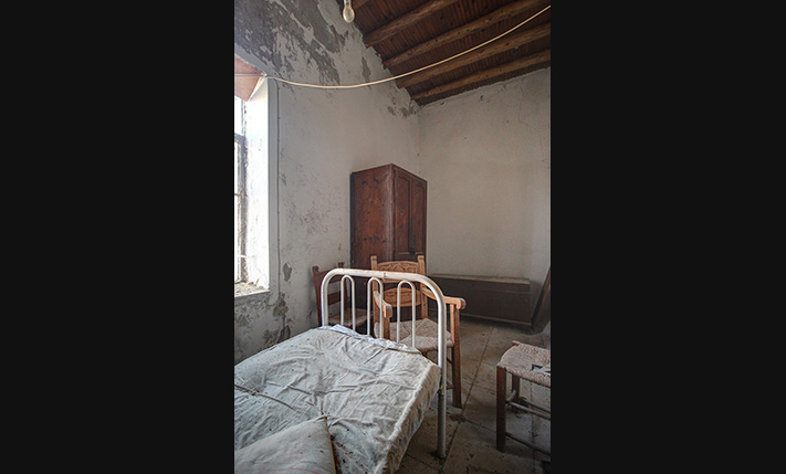 U-SHAPED BUILDING AROUND A PROMISING COURTYARD