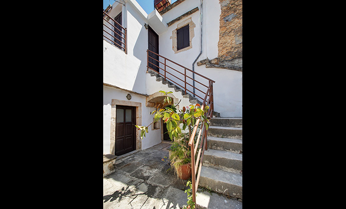 HISTORIC RESIDENCE WITH MANY TRADITIONAL FEATURES