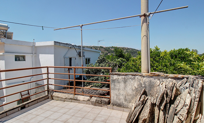 HISTORIC RESIDENCE WITH MANY TRADITIONAL FEATURES