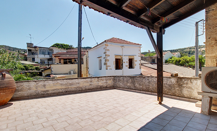 HISTORIC RESIDENCE WITH MANY TRADITIONAL FEATURES