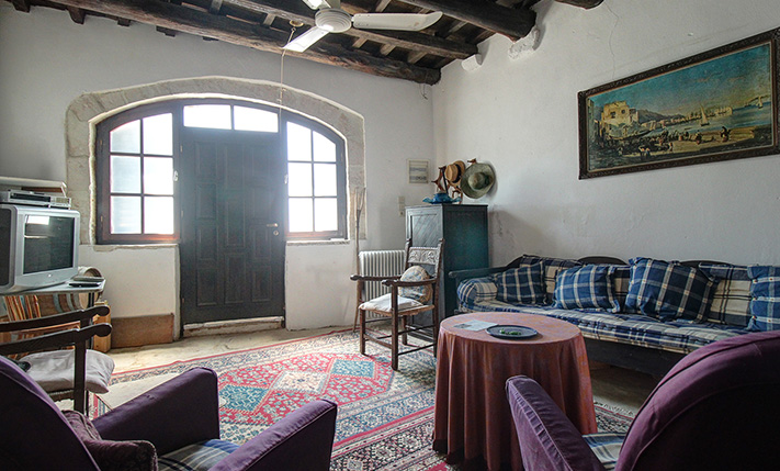 HISTORIC RESIDENCE WITH MANY TRADITIONAL FEATURES