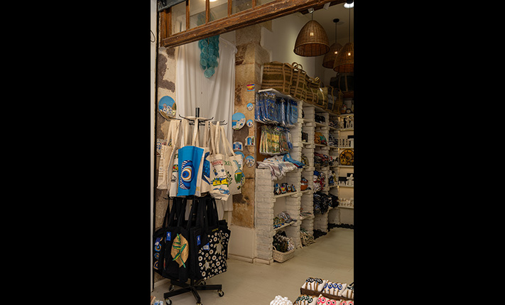 7 ROOMS + GROUND LEVEL SPACE FOR RETAIL OR RECEPTION
