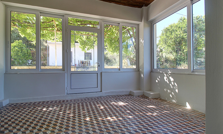 TRADITIONAL STATELY FARMHOUSE WITH VIEWS AND GREAT POTENTIAL
