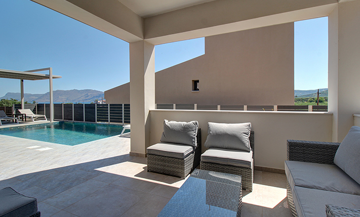 FUNKTIONALES HAUS MIT MEERBLICK