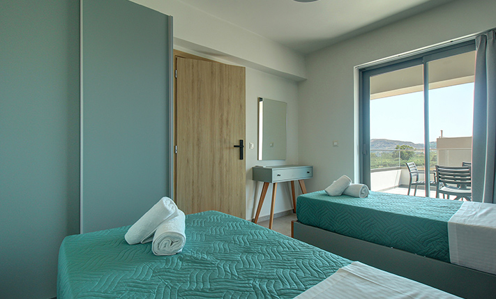 FUNKTIONALES HAUS MIT MEERBLICK