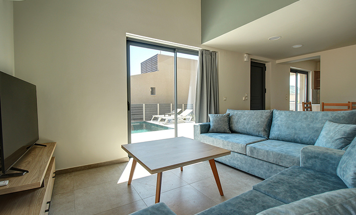 FUNKTIONALES HAUS MIT MEERBLICK