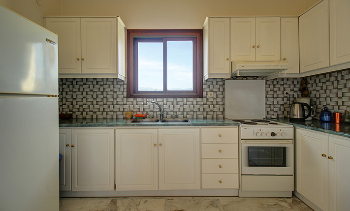 PANORAMIC SEA VIEWS & AMPLE AUXILIARY SPACES
