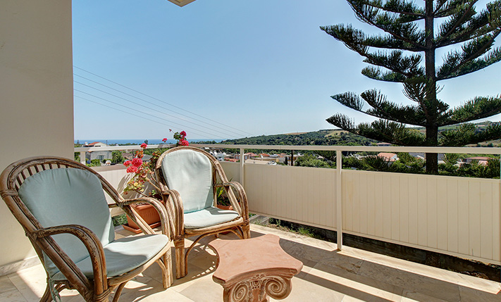 PANORAMIC SEA VIEWS & AMPLE AUXILIARY SPACES