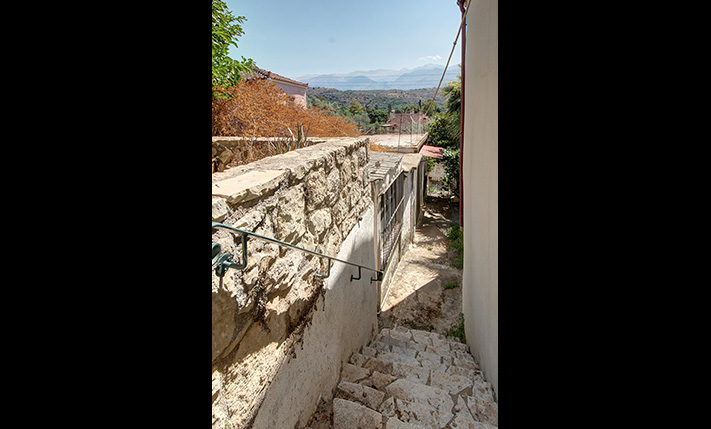 OPEN VIEWS & EXTRA UNCONVERTED SPACE