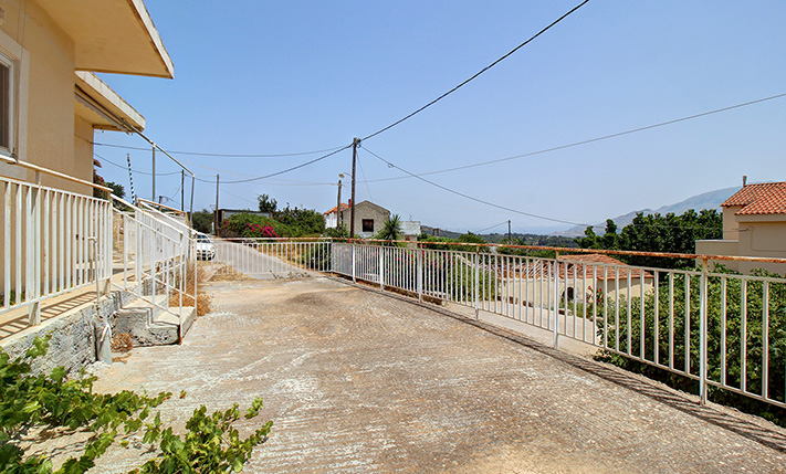 ΙΣΟΓΕΙΟ ΜΕ ΘΕΑ ΜΕ ΕΥΚΟΛΗ ΕΠΙΣΚΕΥΗ