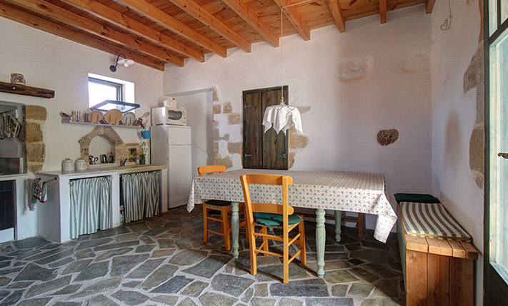 Captivating sea views & a strong Cretan personality