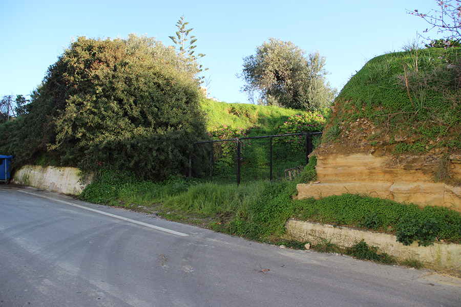 PLOT WITH MAGNIFICENT PANORAMIC VIEW