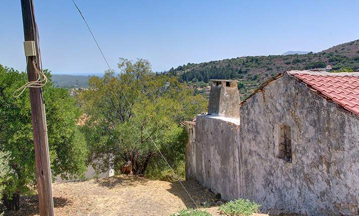 ΕΠΙΚΛΙΝΕΣ ΟΙΚΟΠΕΔΟ ΣΕ ΠΑΡΑΔΟΣΙΑΚΟ ΧΩΡΙΟ