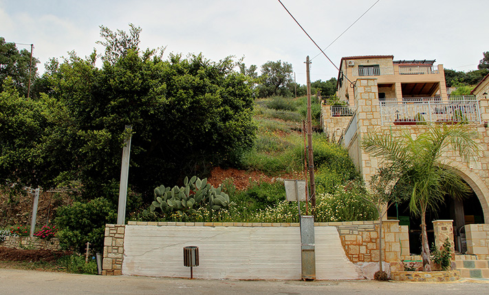 LAND WITH UNOBSTRUCTED SEA VIEWS