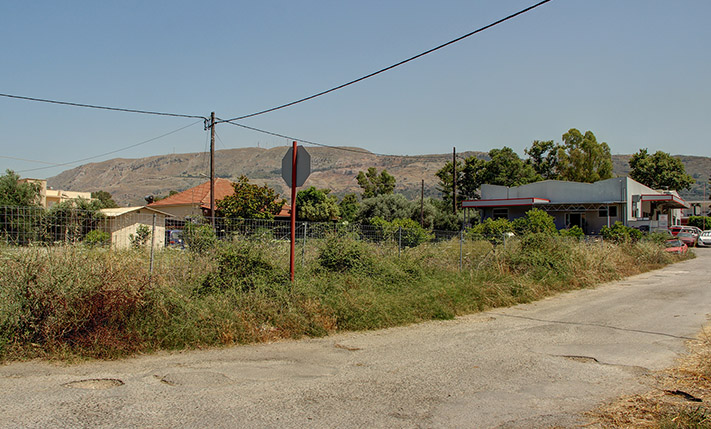 ΟΙΚΟΠΕΔΟ ΚΟΝΤΑ ΣΤΗ ΛΕΩΦΟΡΟ ΣΟΥΔΑΣ