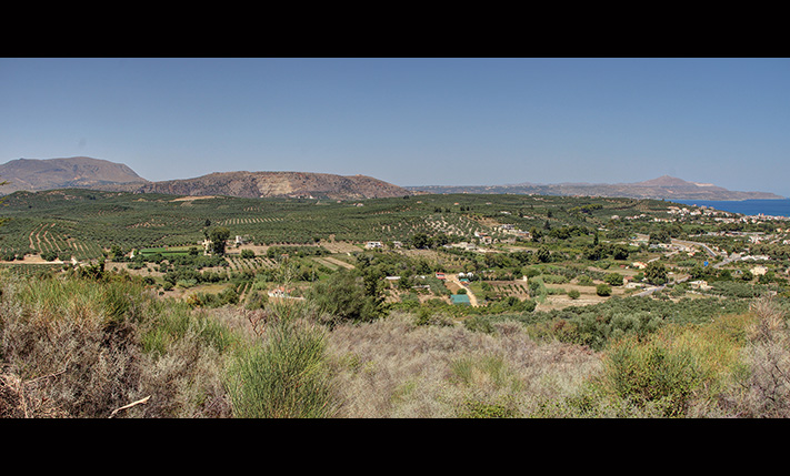 ΜΙΑ ΠΛΑΓΙΑ ΛΙΓΟ ΕΞΩ ΑΠΟ ΤΙΣ ΚΑΛΥΒΕΣ