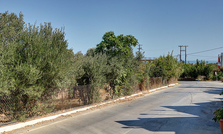 LAND WITH POTENTIAL AND SEA VIEWS