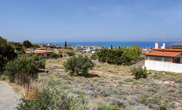 LUXURIOUS PLOT 20 MINUTES FROM HERAKLION
