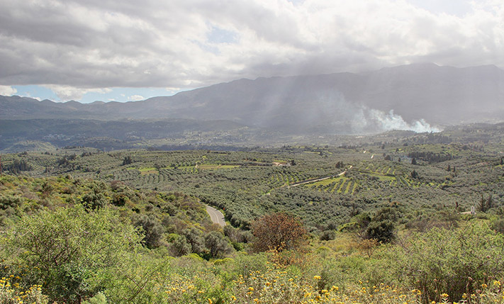 PARCEL IN APOKORONAS WITH SPECTACULAR VIEWS