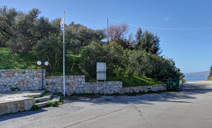 SLOPE PLOT IN A VILLAGE CENTRE WITH VIEWS