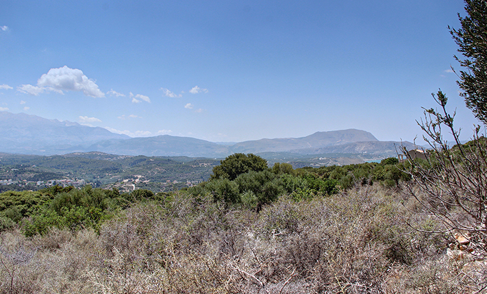 LAND PARCEL IN KAMPIA WITH SPECTACULAR VIEWS