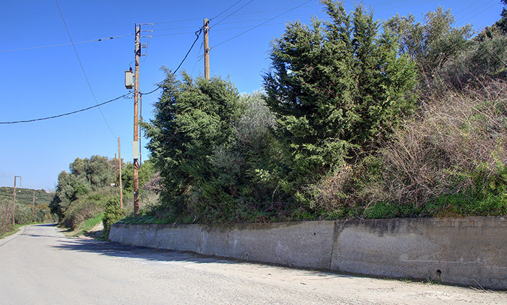 EASY ACCESS, NEAR THE INTERCHANGE OF PLATANIAS