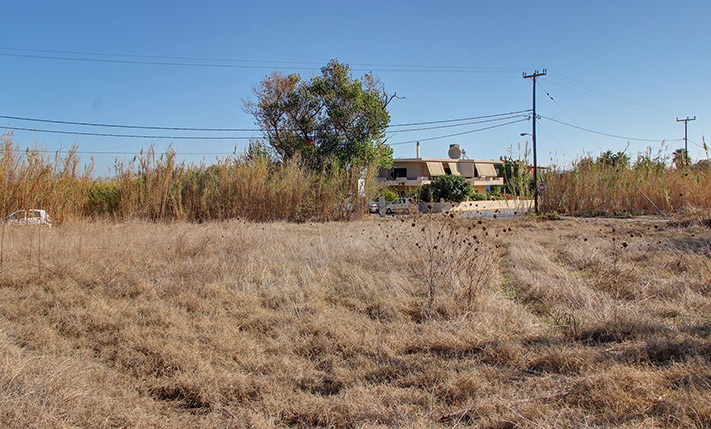 PERFECTLY SLOPED LAND NEAR THE BEACH