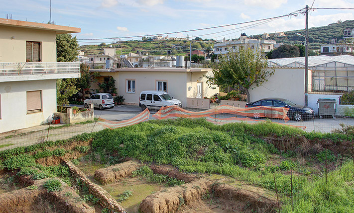 ΣΤΟ ΚΕΝΤΡΟ ΤΗΣ ΚΙΣΣΑΜΟΥ ΜΕ ΘΕΑ ΘΑΛΑΣΣΑ