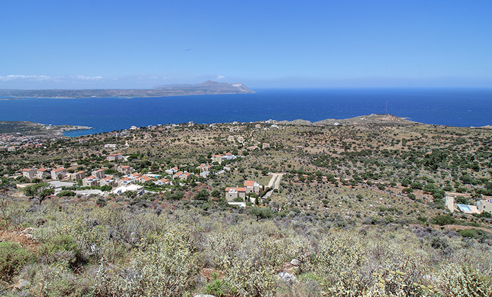 PARCEL WITH BREATHTAKING VIEWS OVER SOUDA BAY