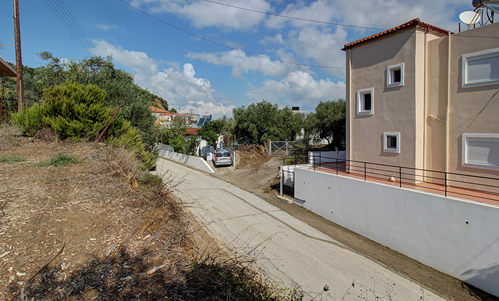 ELEVATED PLOT WITH SEA VIEWS