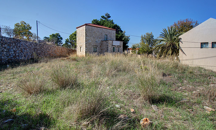 LAND WITH A PLAN FOR 4 RESIDENCES