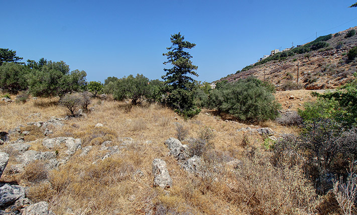 READY-TO-BUILD WITH VIEWS FROM THE UPPER FLOOR