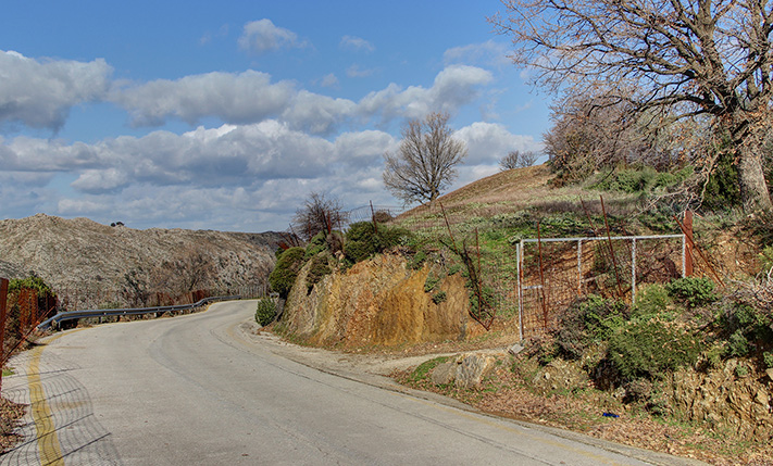 ΚΟΝΤΑ ΣΤΑ ΛΕΥΚΑ ΟΡΗ ΜΕ ΠΑΝΟΡΑΜΙΚΗ ΘΕΑ