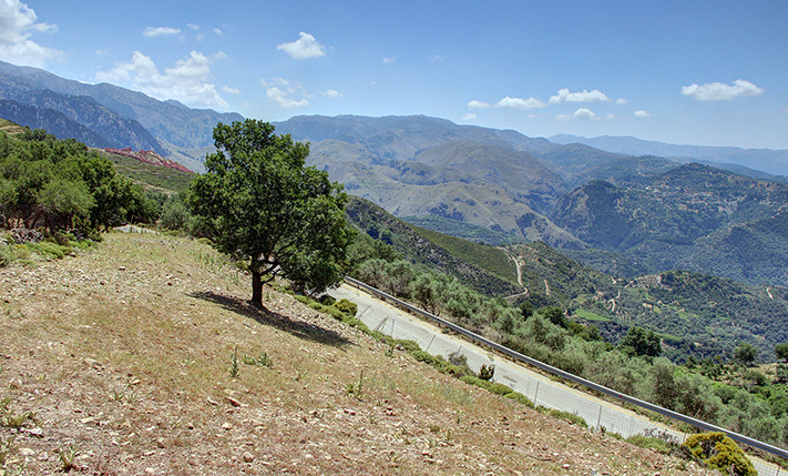ΚΟΝΤΑ ΣΤΑ ΛΕΥΚΑ ΟΡΗ ΜΕ ΠΑΝΟΡΑΜΙΚΗ ΘΕΑ