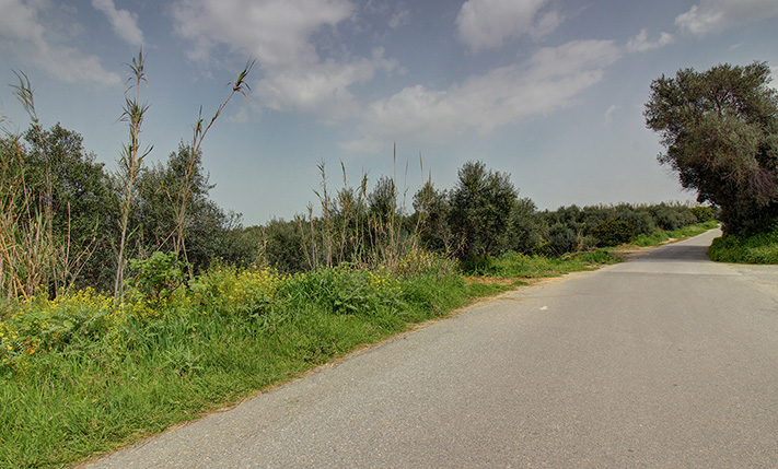 ΕΚΤΑΣΗ ΔΙΠΛΑ ΣΕ ΡΕΜΑ ΜΕ ΤΡΕΧΟΥΜΕΝΟ ΝΕΡΟ