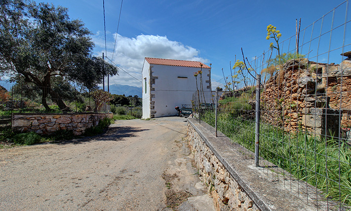 A LONG & NARROW, YET AFFORDABLE PLOT OF LAND