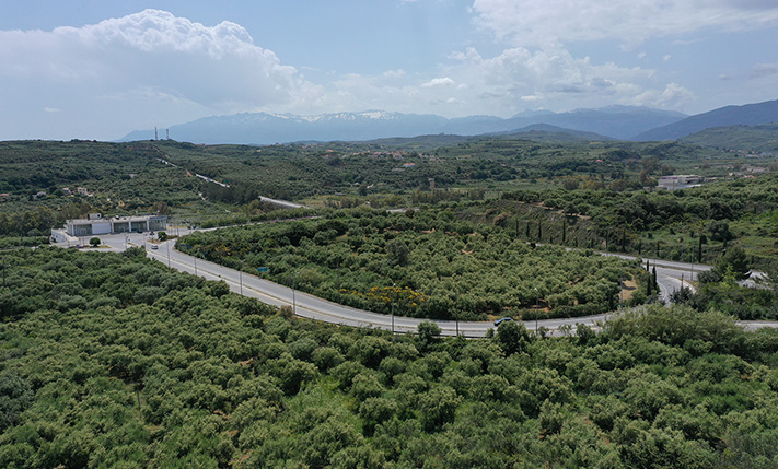 180° VIEW OVER THE VALLEY OF TAVRONITIS RIVER
