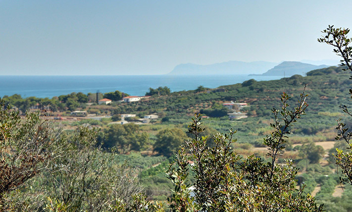 ΘΕΑ 180° ΕΠΑΝΩ ΑΠΟ ΤΗΝ ΚΟΙΛΑΔΑ ΤΟΥ ΤΑΥΡΩΝΙΤΗ