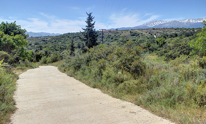 ON A HILLTOP WITH 360° SEA & MOUNTAIN VIEWS