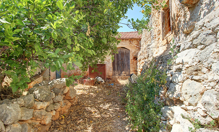 RESIDENTIAL DEVELOPMENT PARCEL WITH SEA VIEWS