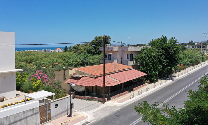 PERFECT FOR A SMALL COMPLEX ON A BUSY ROAD