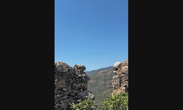 LAND WITH RUINS ON A SLOPE WITH PANORAMIC VIEWS