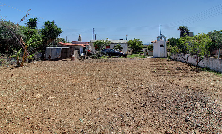 NEAR THE BEACH WITH VIEWS FROM THE TOP FLOOR