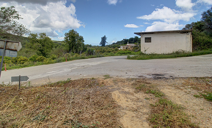 RESIDENTIAL PARCEL FOR A COMPLEX WITH SEA VIEWS