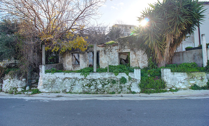 ΜΕ ΠΑΛΑΙΟ ΚΤΙΣΜΑ ΚΑΙ ΚΑΛΗ ΠΡΟΣΒΑΣΗ