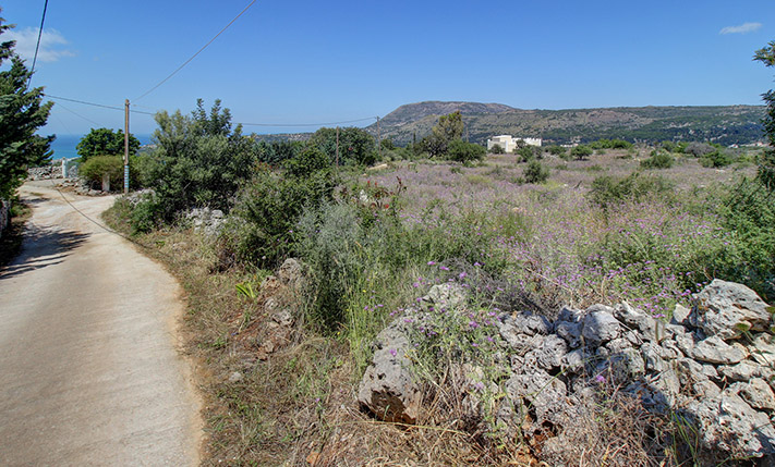 ΣΕ ΓΕΙΤΟΝΙΑ ΜΕ ΠΟΛΥΤΕΛΕΙΣ ΒΙΛΕΣ ΜΕ ΘΕΑ ΘΑΛΑΣΣΑ
