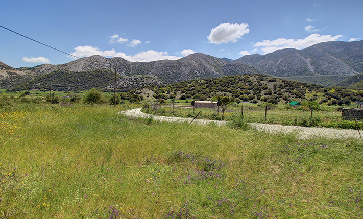 AT THE VILLAGE FRINGE WITH PICTURESQUE VIEWS