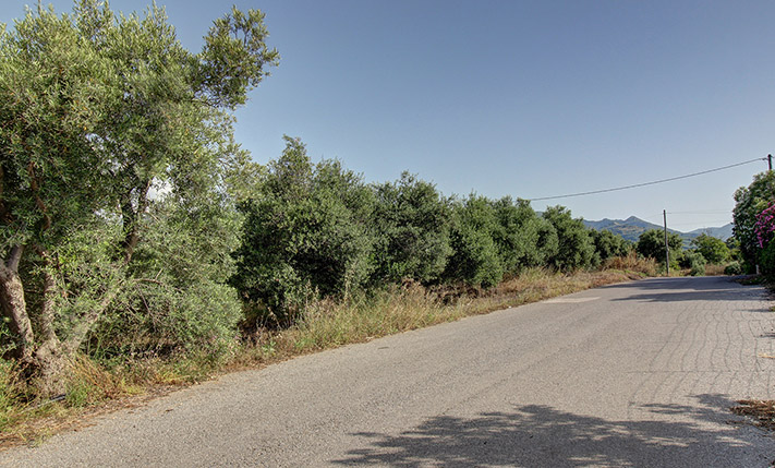 EASY TO SPLIT WITH ACCESS FROM 3 SIDES